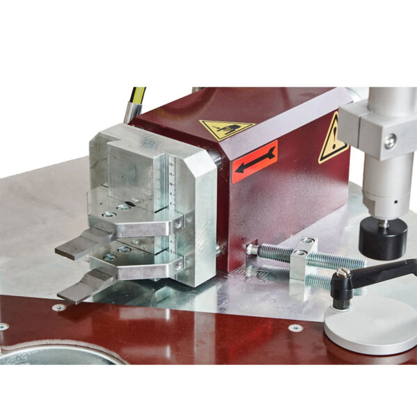 Atech Apis-2 Hidrolik Alüminyum Köşe Presi- aletiste